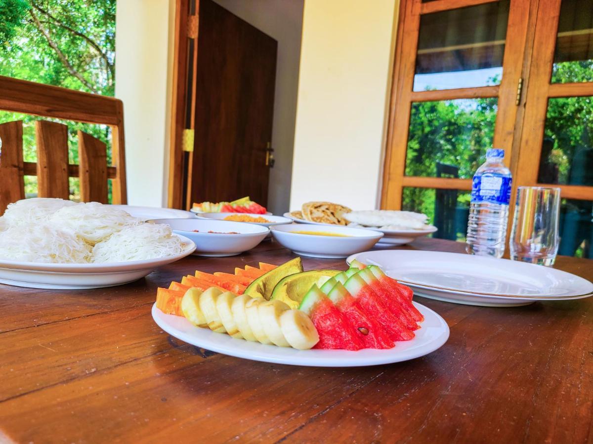 Woodholic Homestay Сігірія Екстер'єр фото