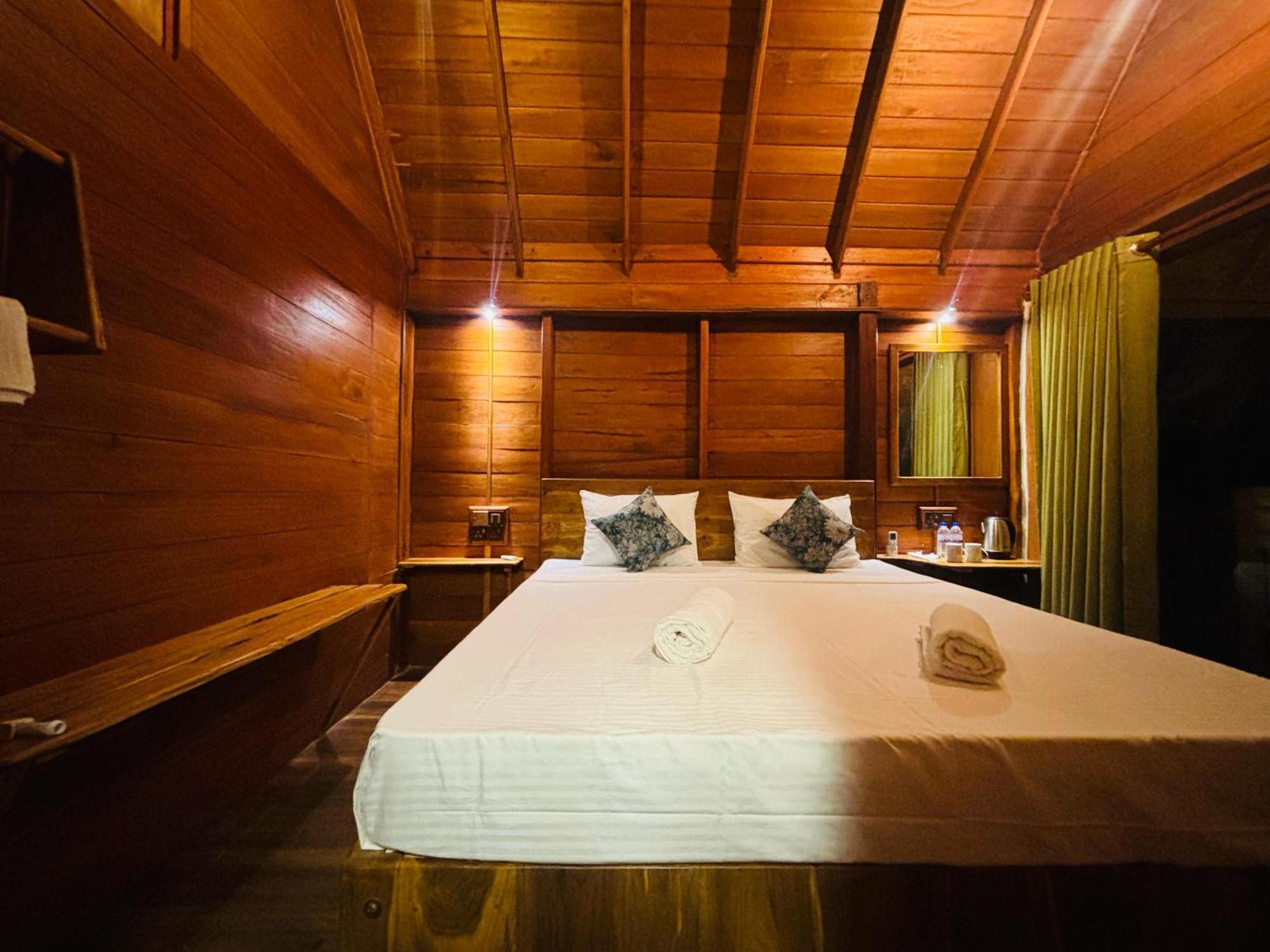 Woodholic Homestay Сігірія Екстер'єр фото